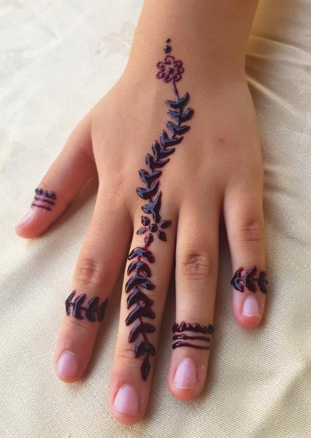 Henna Designs by Henna Artists