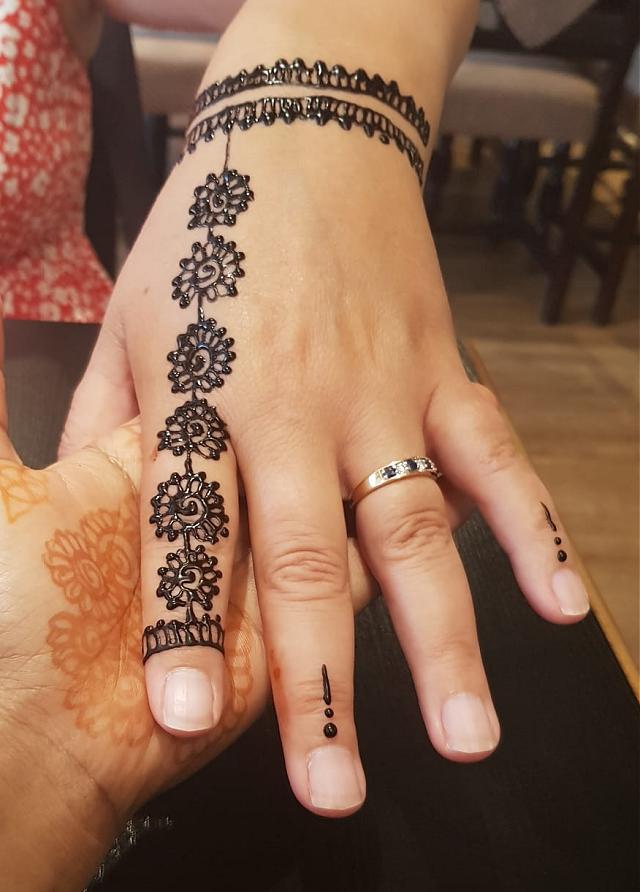 Henna Designs by Henna Artists
